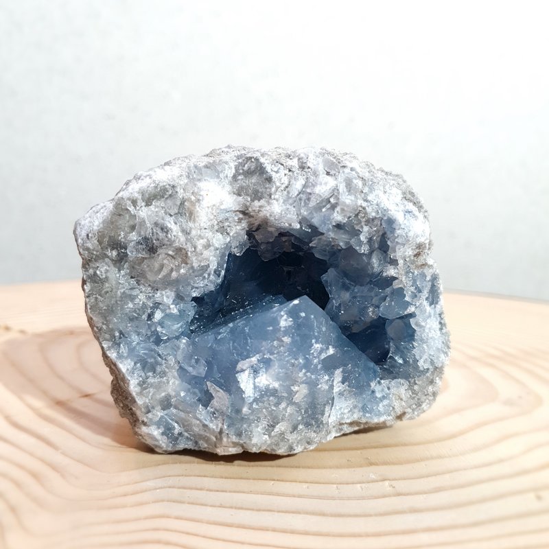 Terra Vita Célestite Geode  (nr. 1)