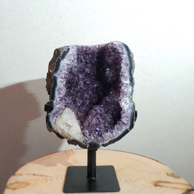 Terra Vita Amethist Geode uit Uruguay (nr. 3)