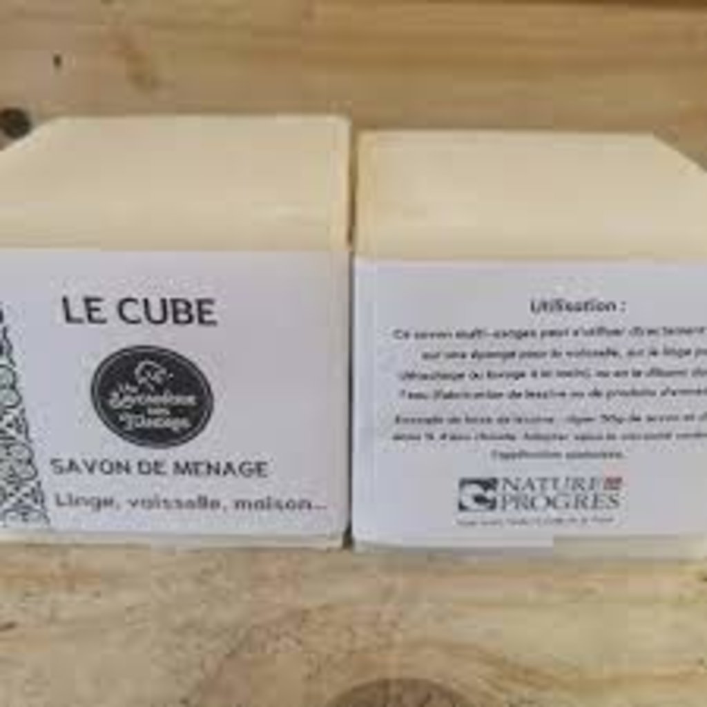 Savonnerie Des Flandres Household Soap "Le Cube" (300gr)