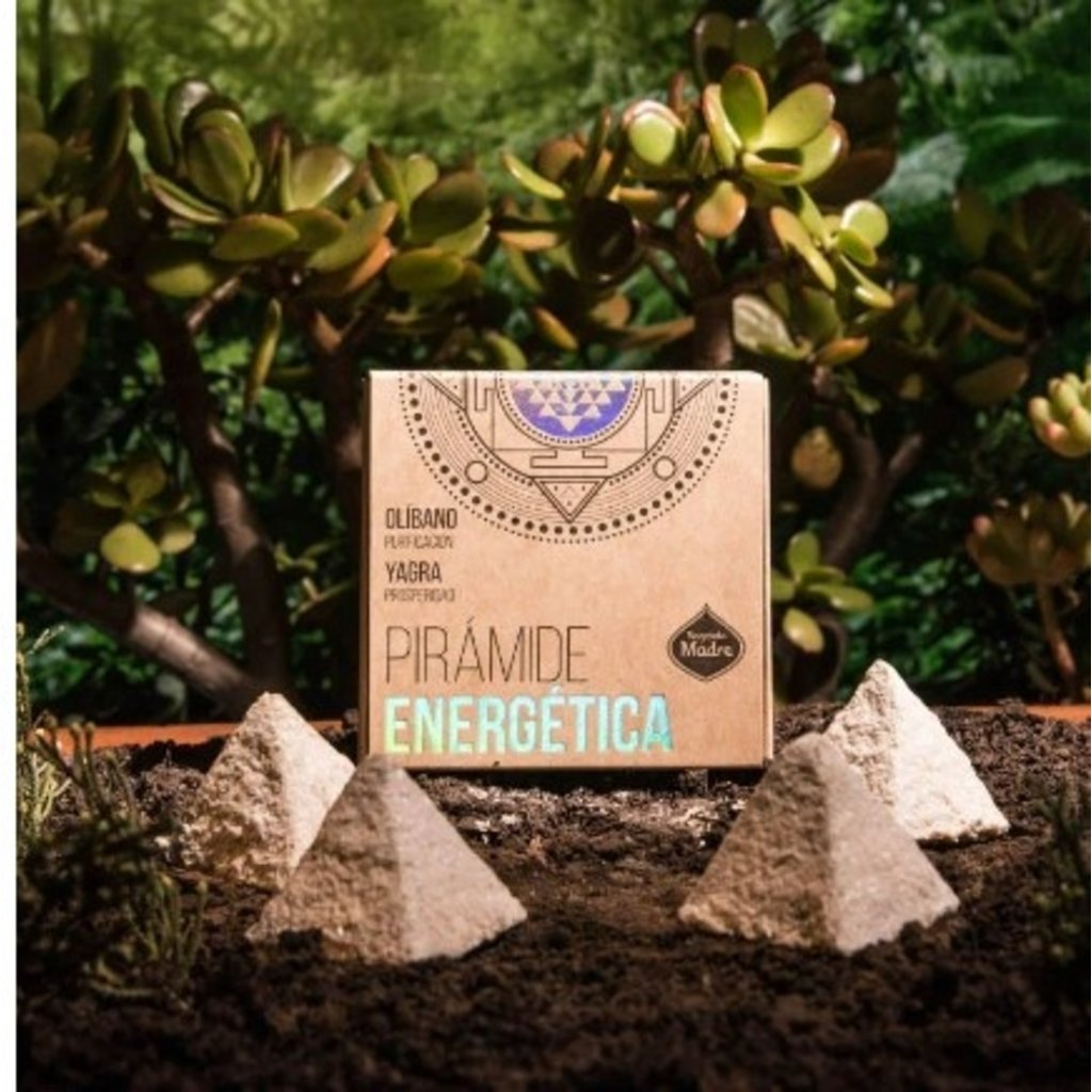 Sagrada Madre Incense Pyramide Énergétique | Yagra en Olibanum (4 pcs)