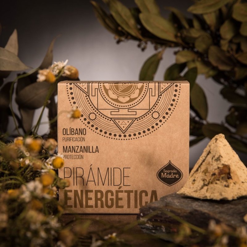 Sagrada Madre Incense Energiepiramide | Kamille en Olibanum  (4pcs)