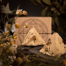 Sagrada Madre Incense Energetic Pyramid | Chamomile and Olibanum (4pcs)