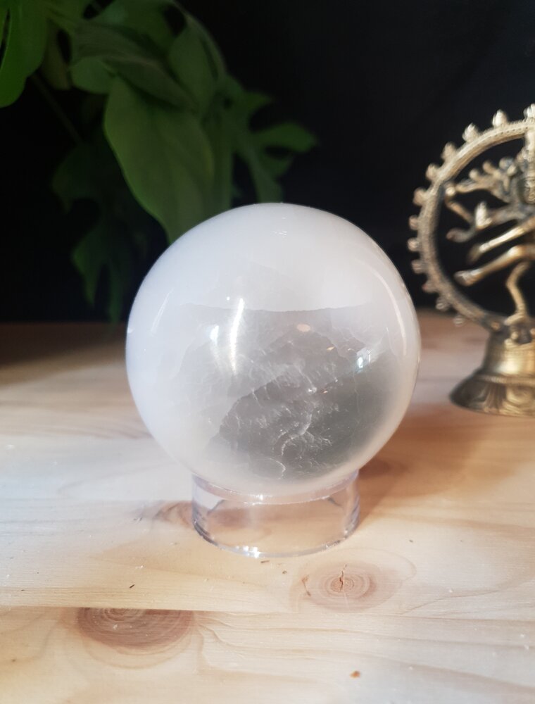 Terra Vita Selenite Sphere  (8 cm)