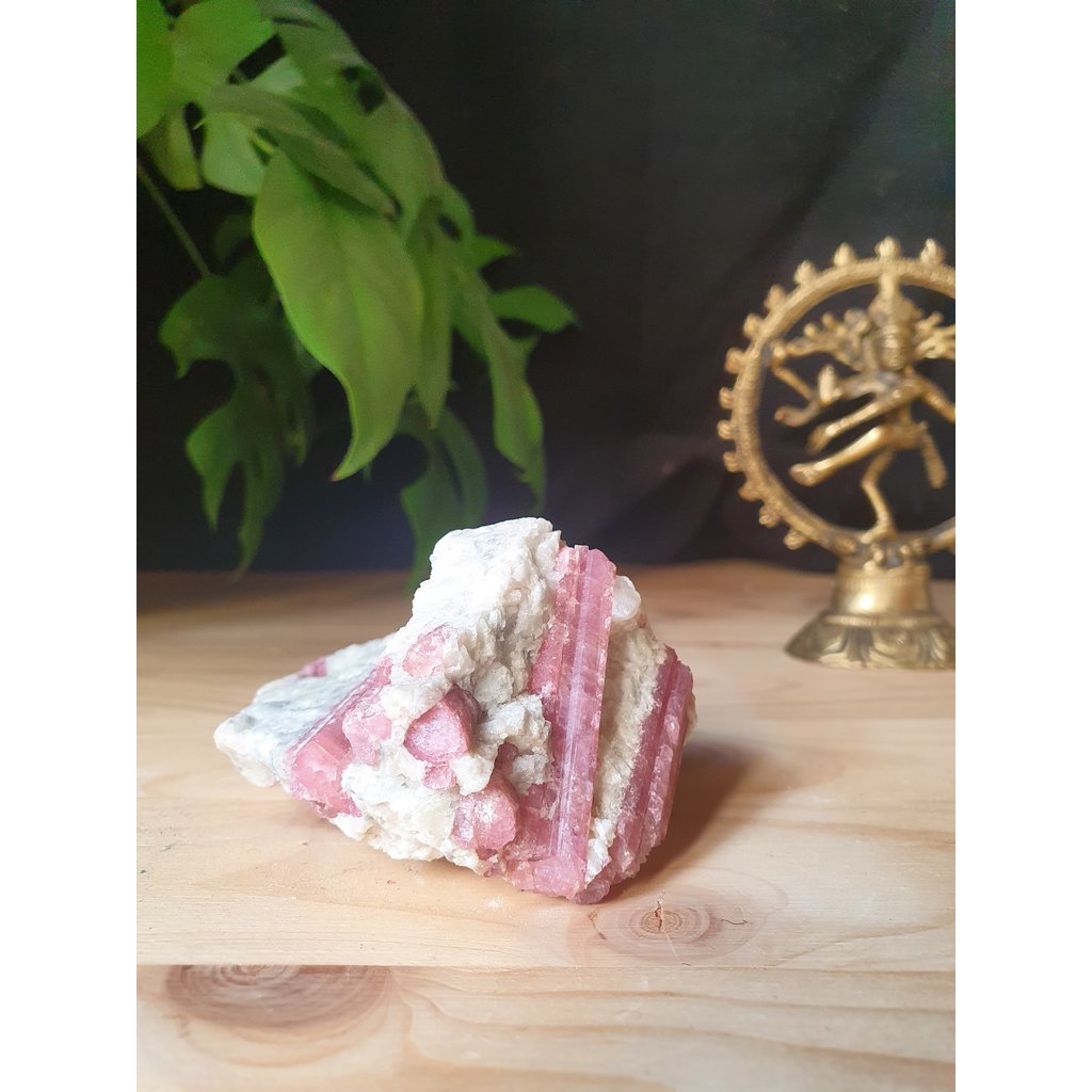 Terra Vita Raw Pink Tourmaline (8 cm)