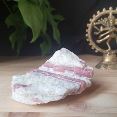 Terra Vita Raw Pink Tourmaline (8 cm)