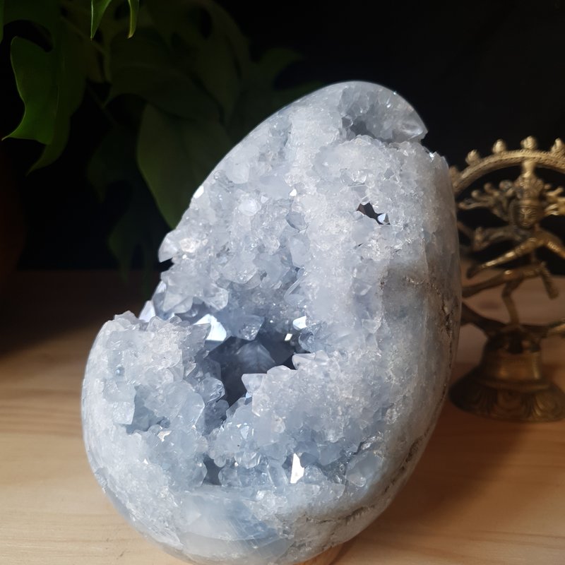 Terra Vita Célestite Geode  Oeuf