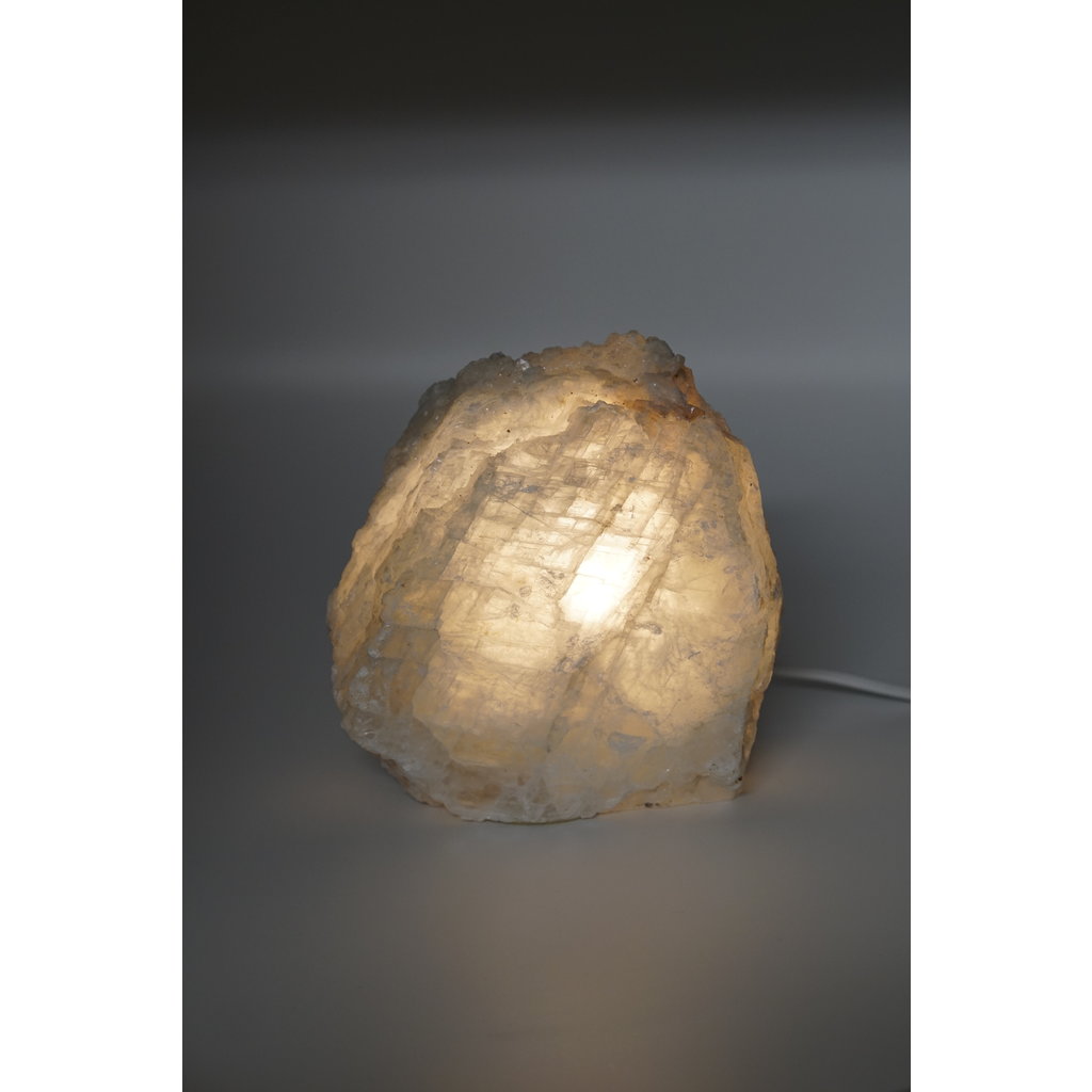 Fé  Selenite Lamp (Medium)