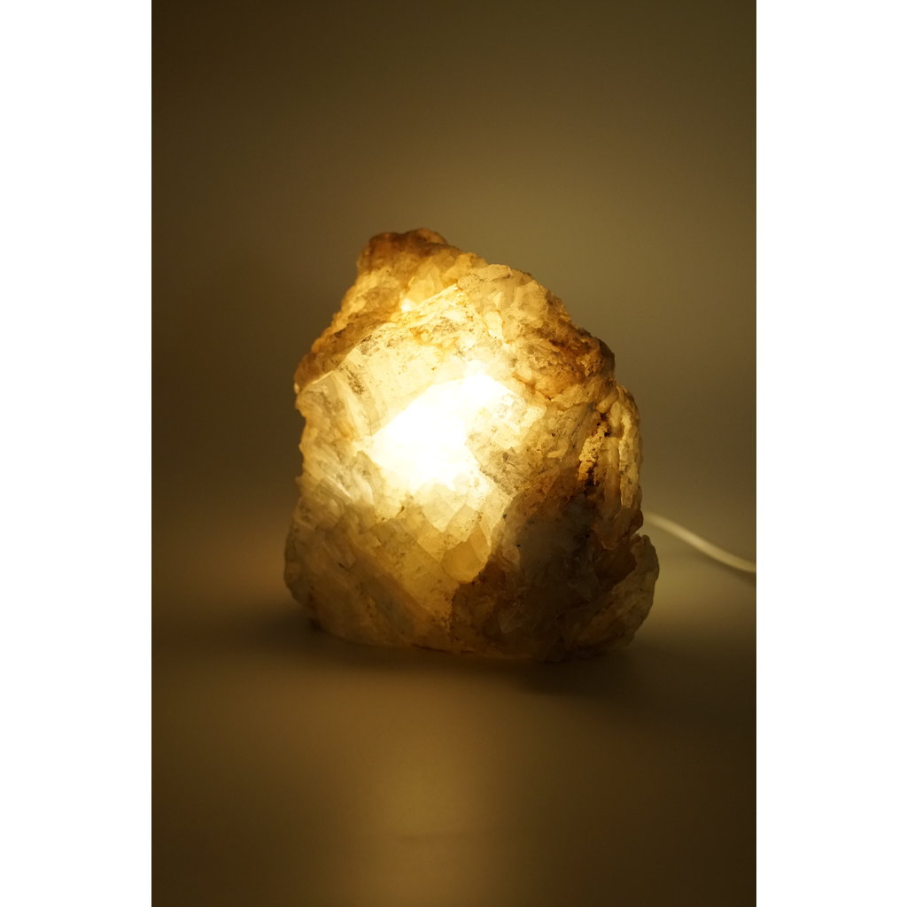 Fé  Selenite Lamp (Medium)