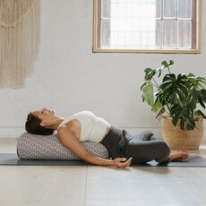 LOTUSCRAFTS Yoga Rol RESTAURATIEF | Plant Licht Taupe
