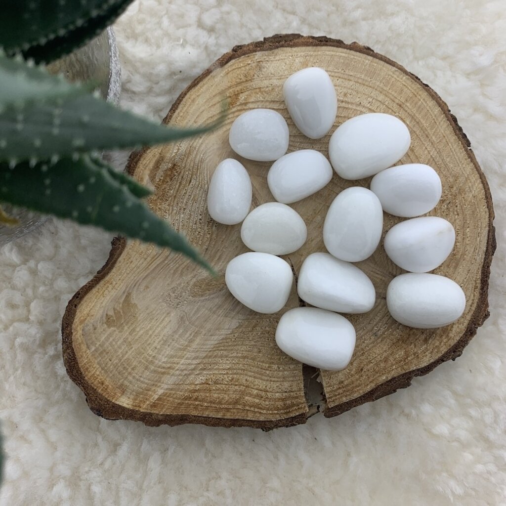 Terra Vita Tumbled stone White Jade