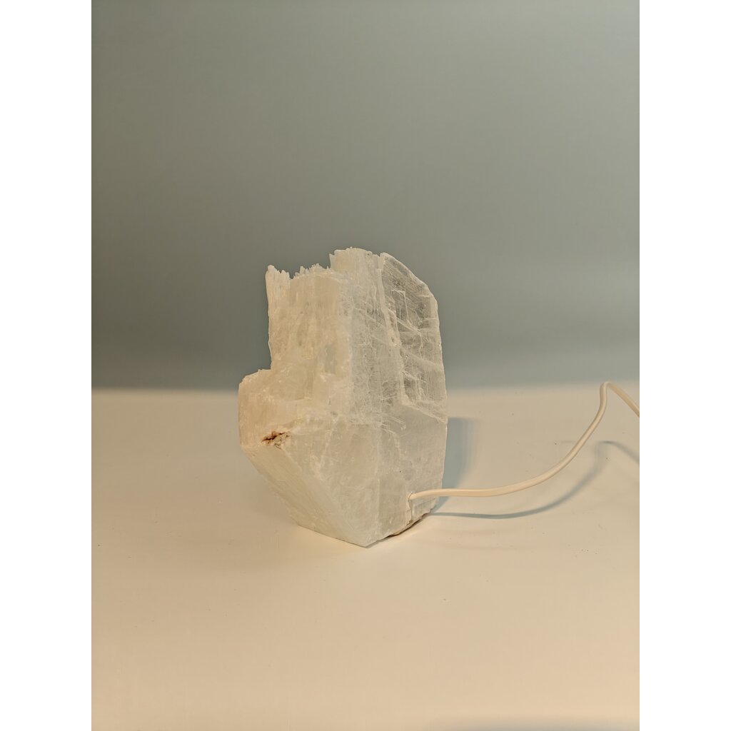 Fé  Selenite Lamp (Small)