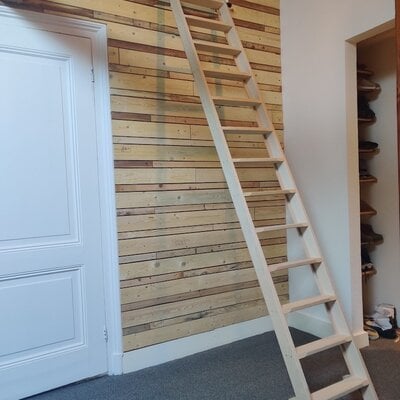 Hoe plaats je een houten trap?
