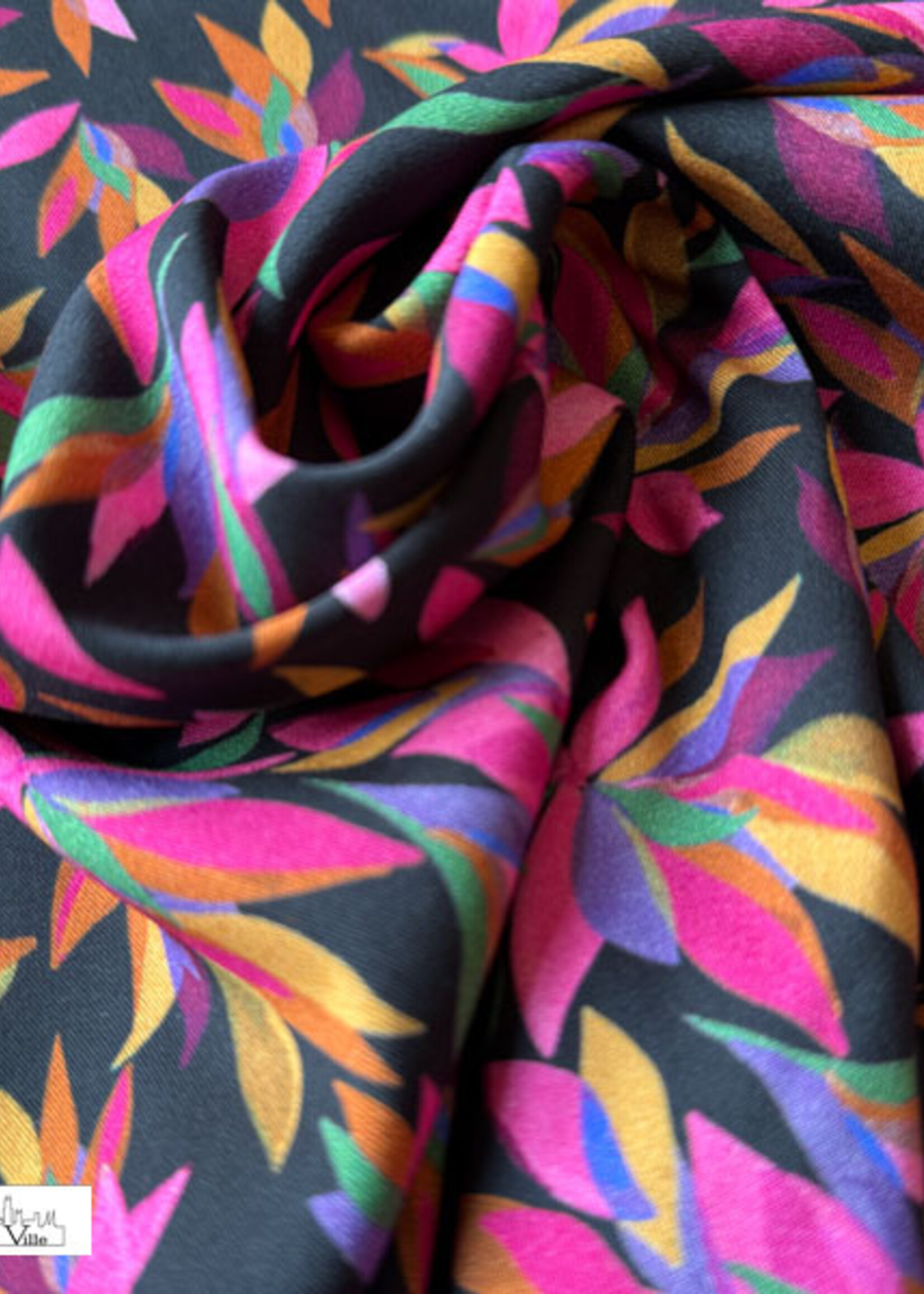 A La Ville Zwart fuschia bloem