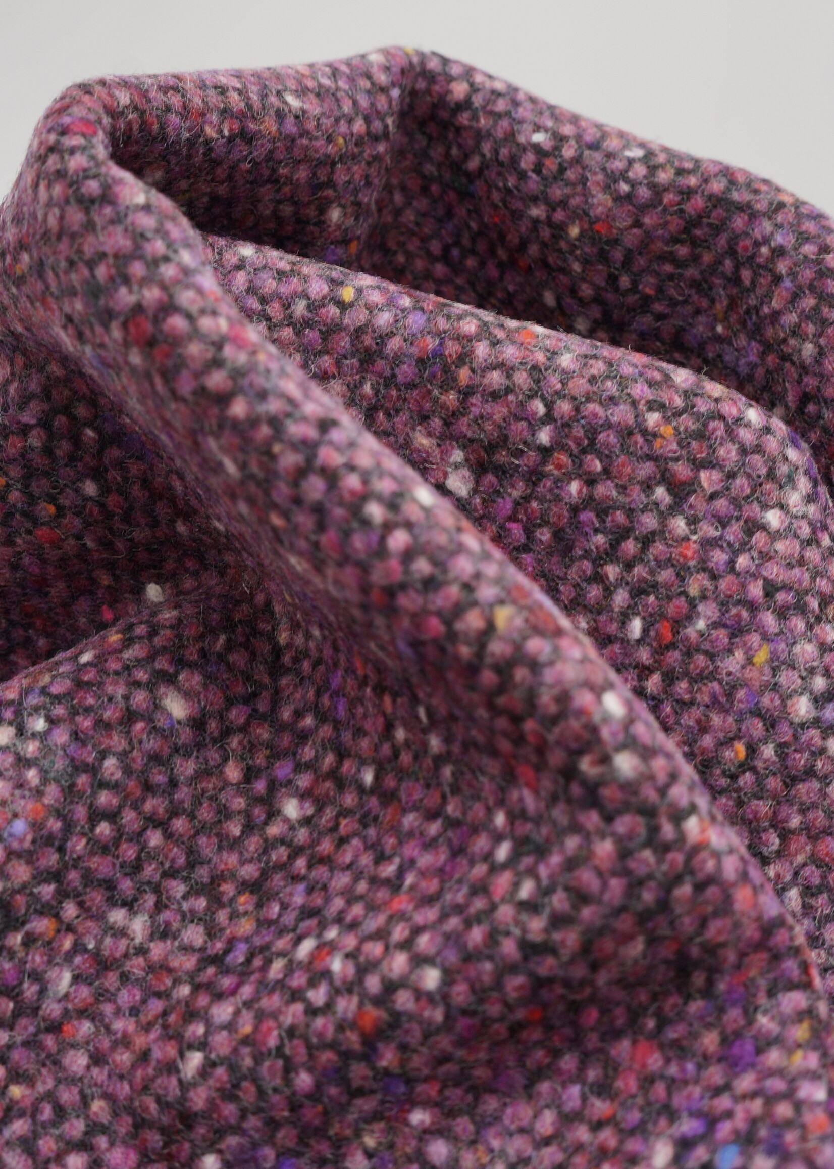 A La Ville tweed bordeaux