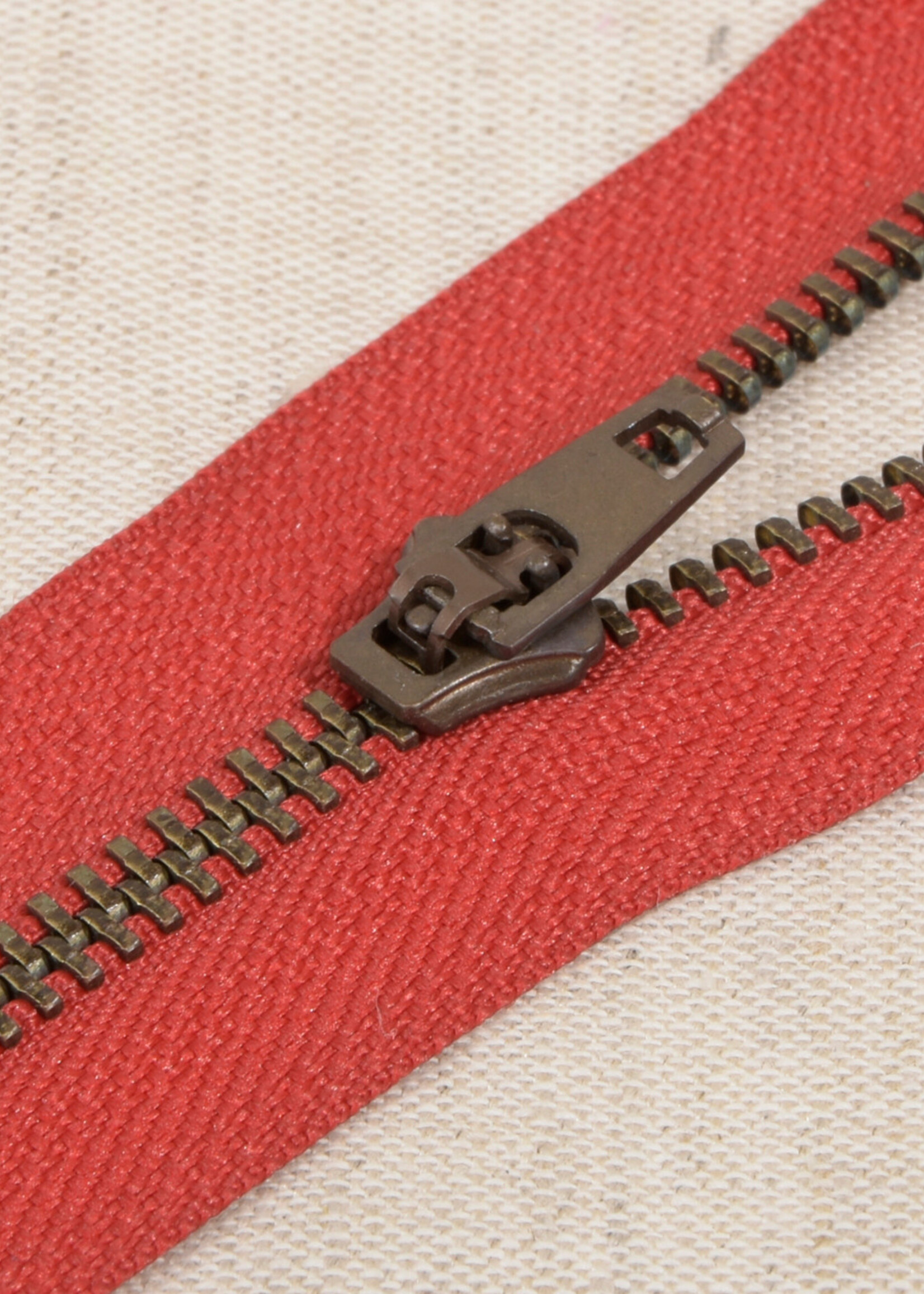 ° Metalen Rits - Niet Deelbaar - Rood (kleurcode 519)