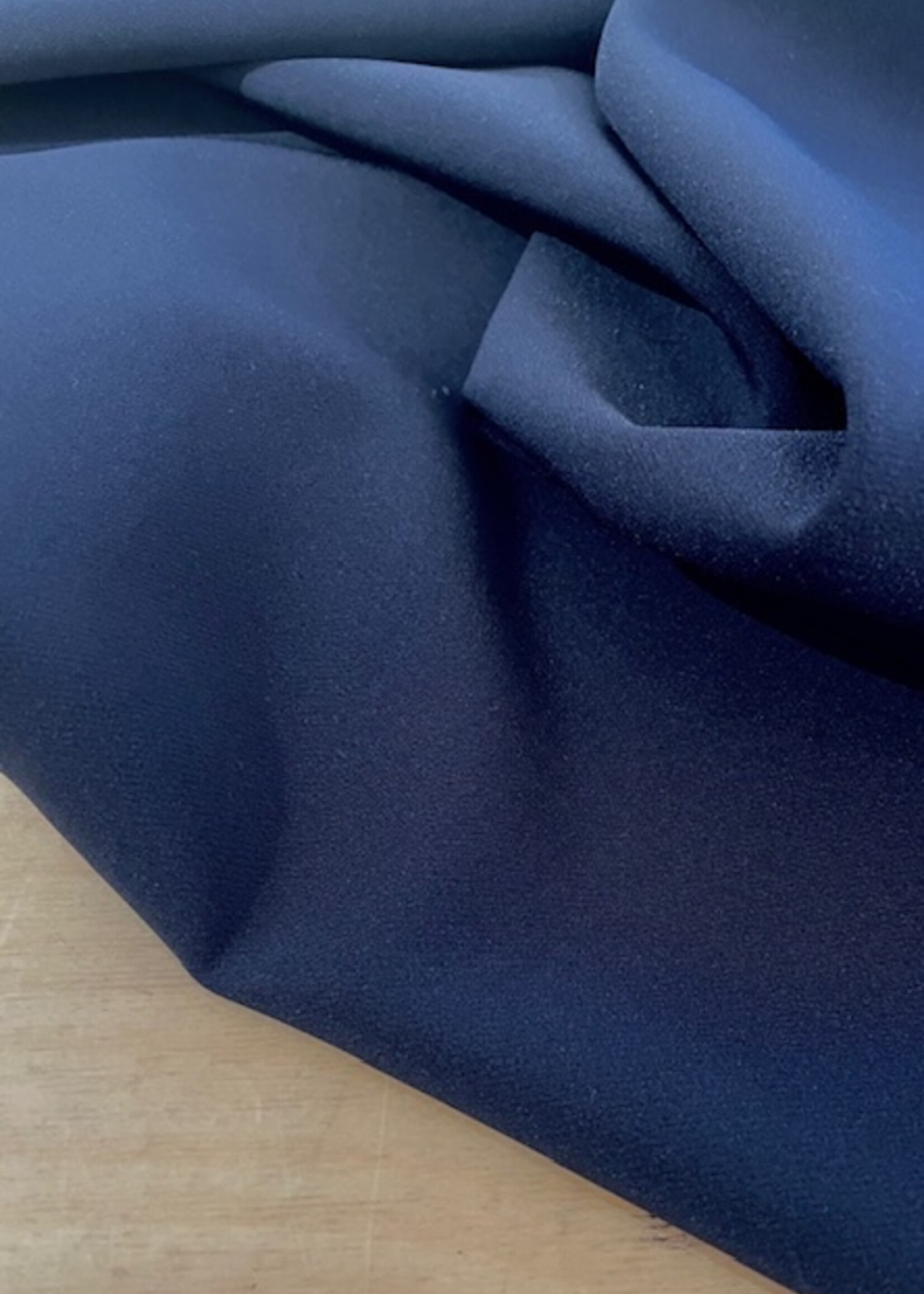° Stof Traveler Broekenstof - Crepe - Donkerblauw