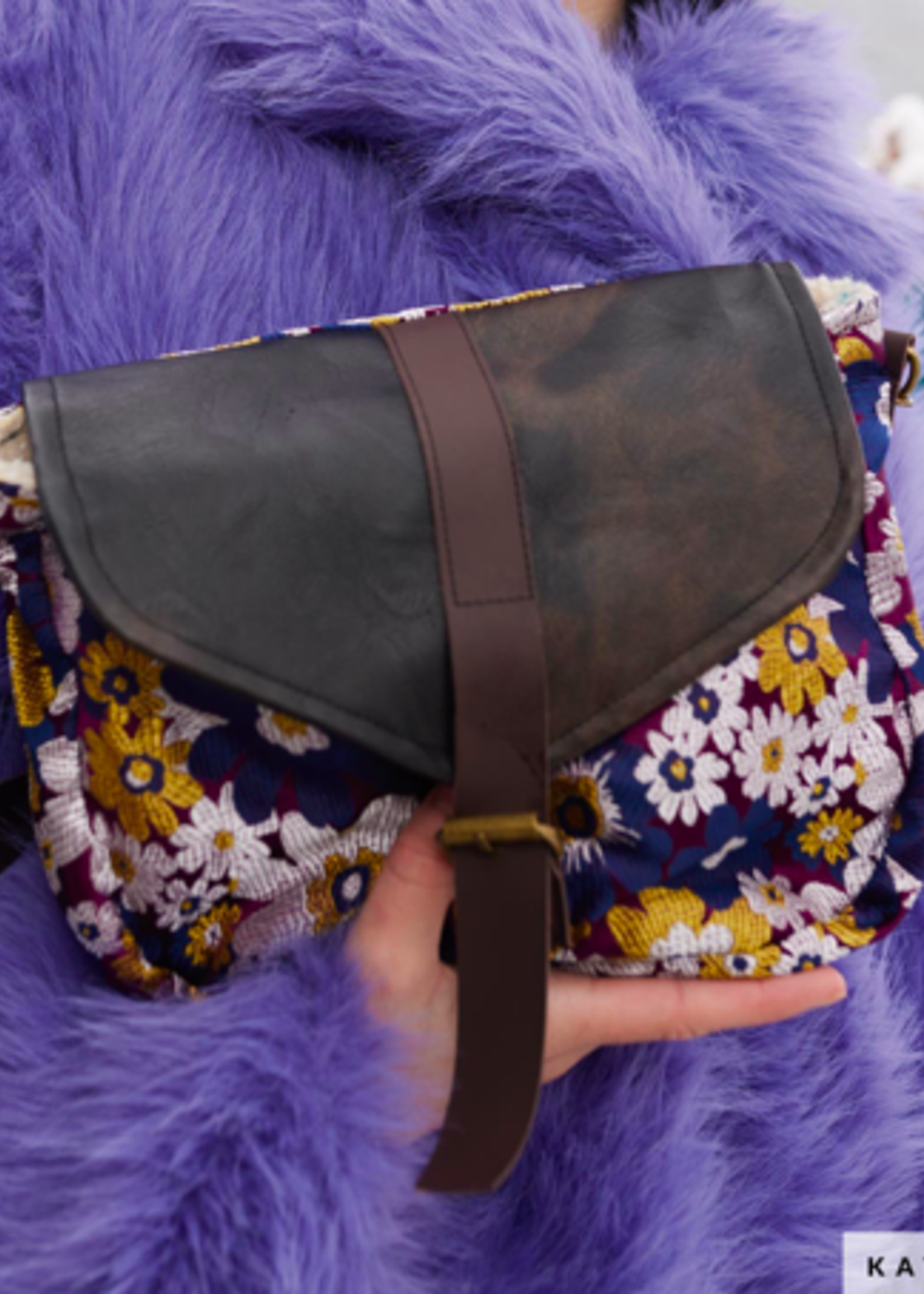 Katia ° Stof Brocade - Flowers - Blue & Purple