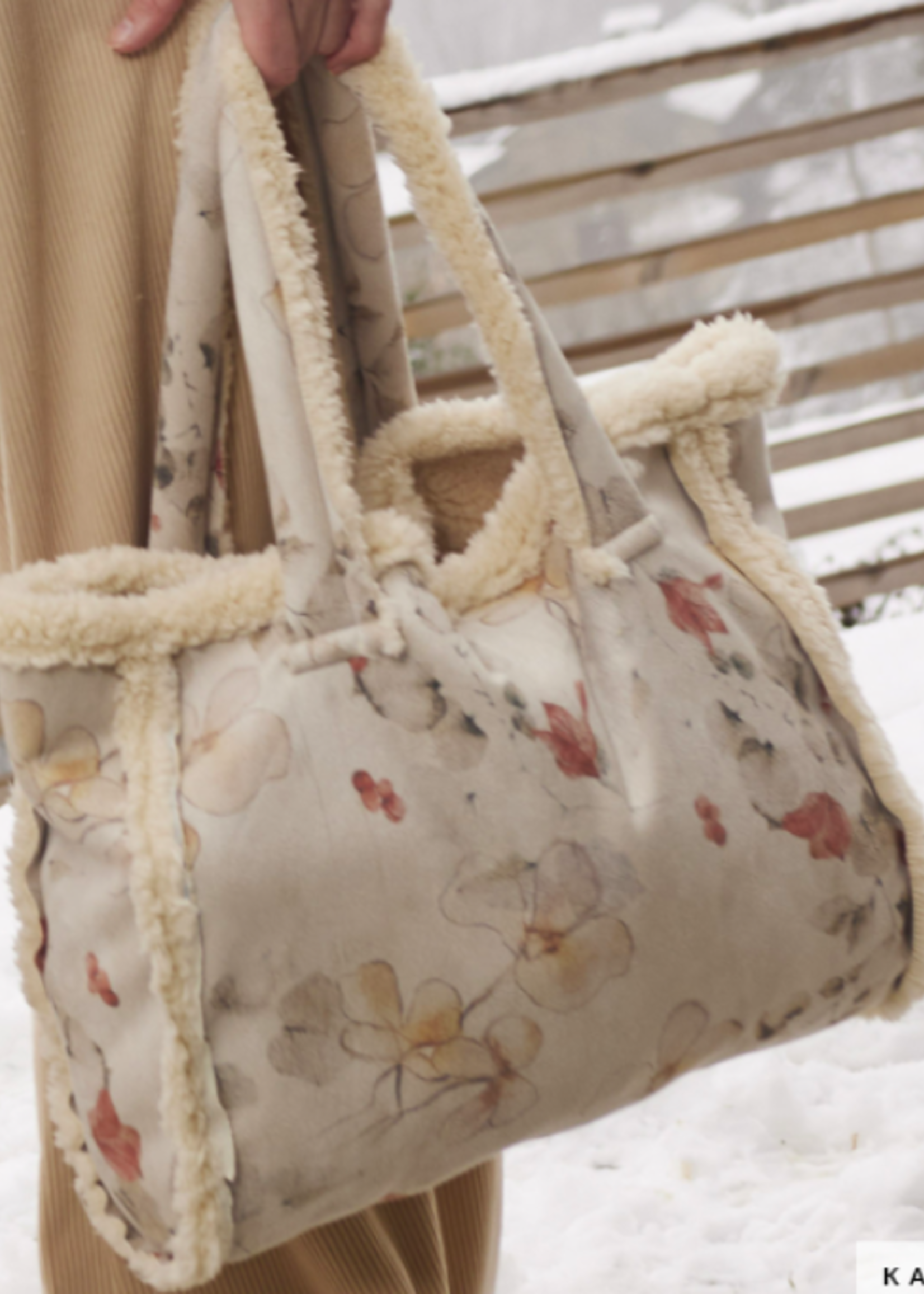 Katia ° Stof Dubbelzijdige Suède met Schapenvacht - KATIA Fabrics - Joplin Cream