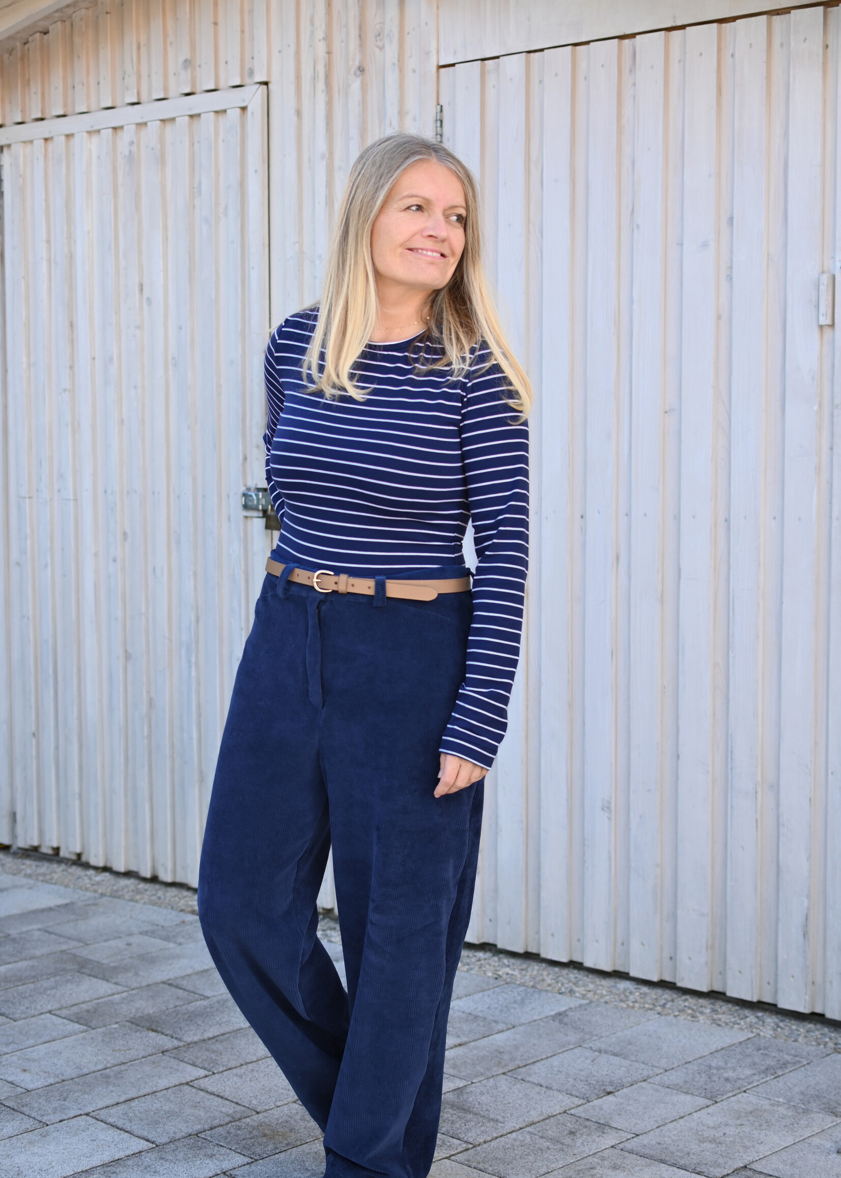 ° Stof Stretch Ribvelours / Corduroy (tricot) - Donkerblauw