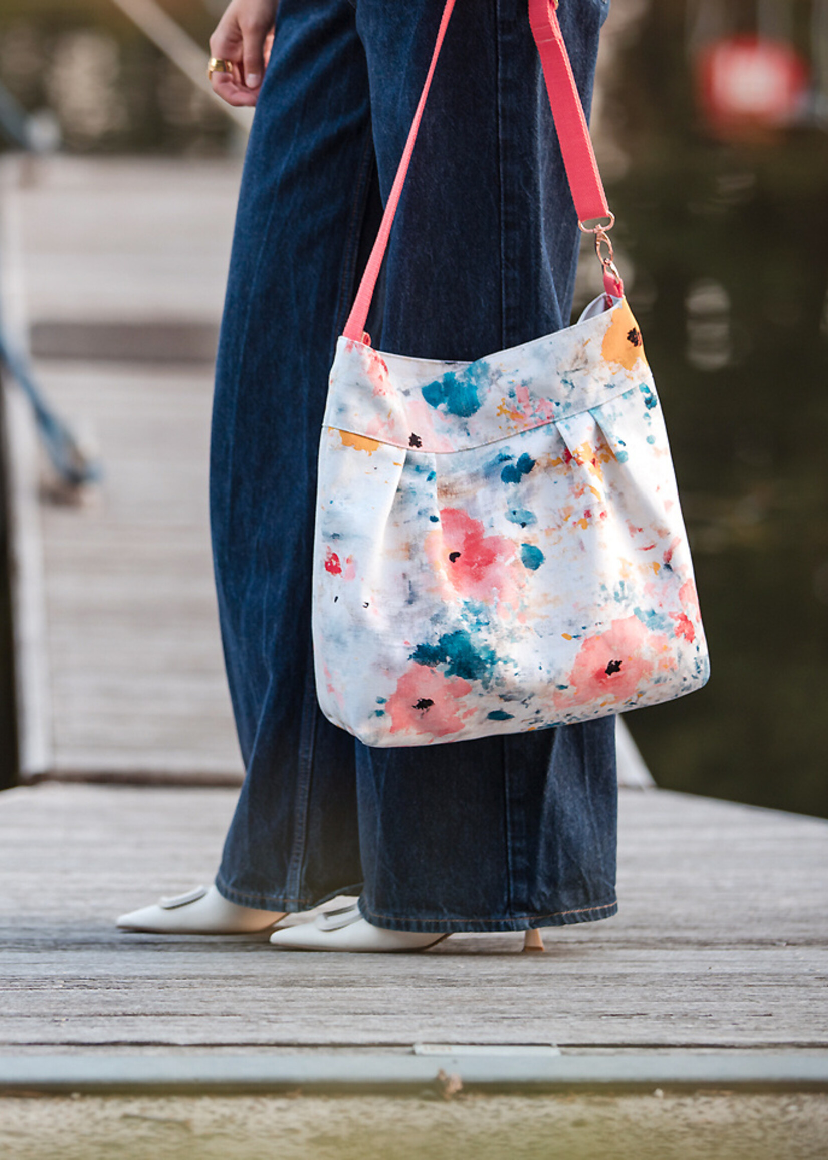 See You at Six ° Stof Canvas Gabardine Twill - See You at Six - Roses on Canvas