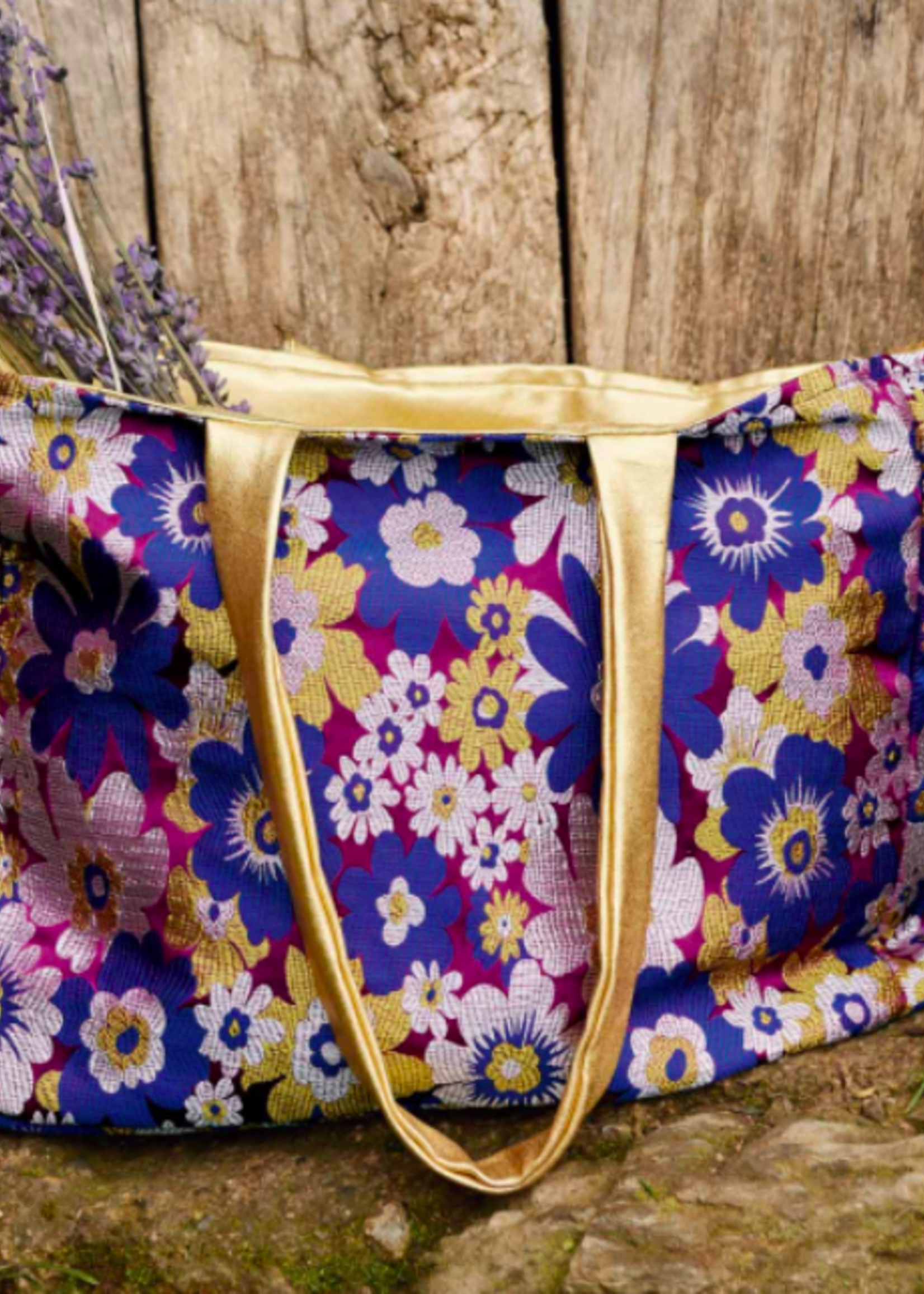 Katia ° Stof Brocade - KATIA Fabrics - Flowers - Blue & Purple