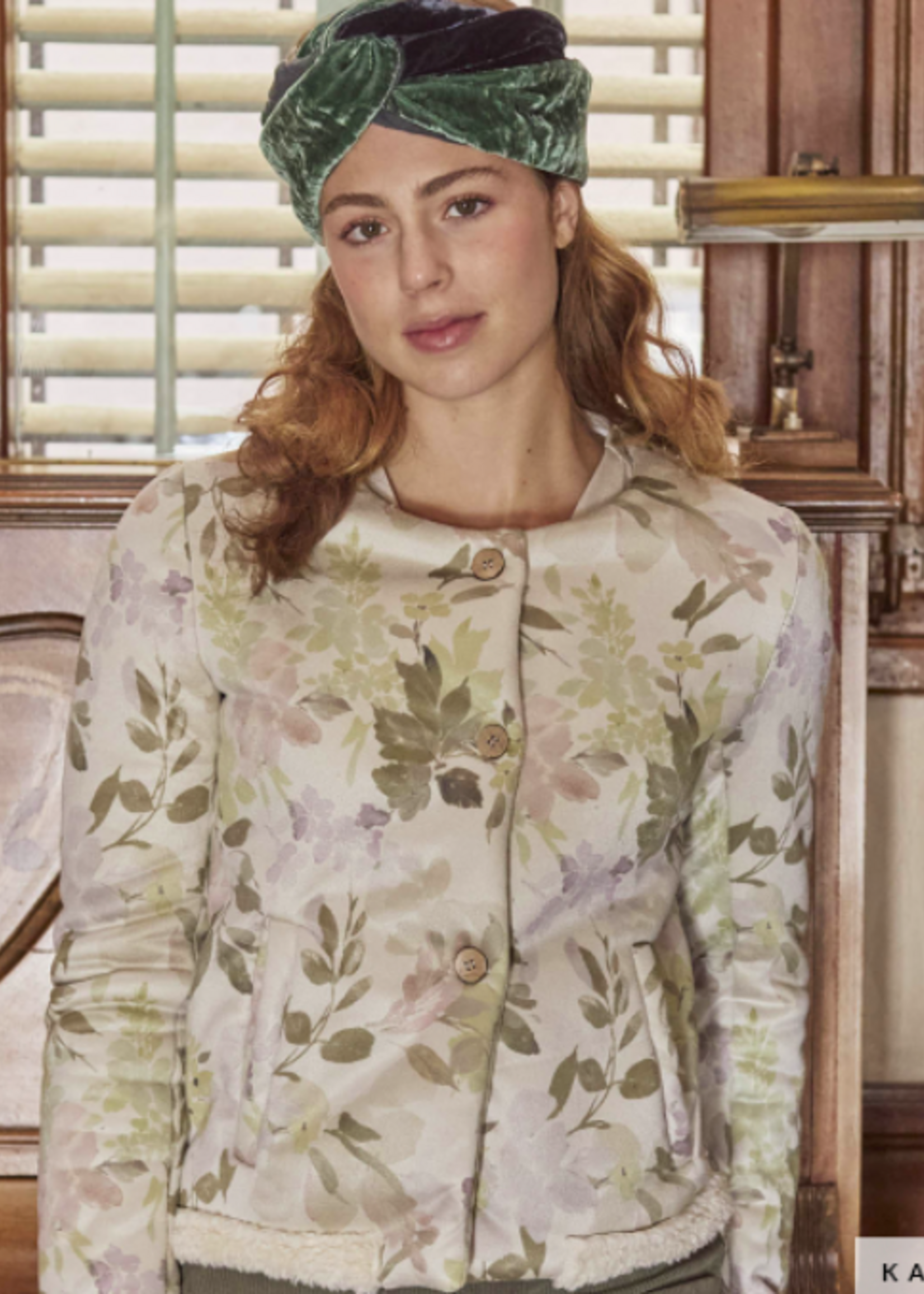 Katia ° Stof Dubbelzijdige Suède met Schapenvacht - KATIA Fabrics - Belle Epoque
