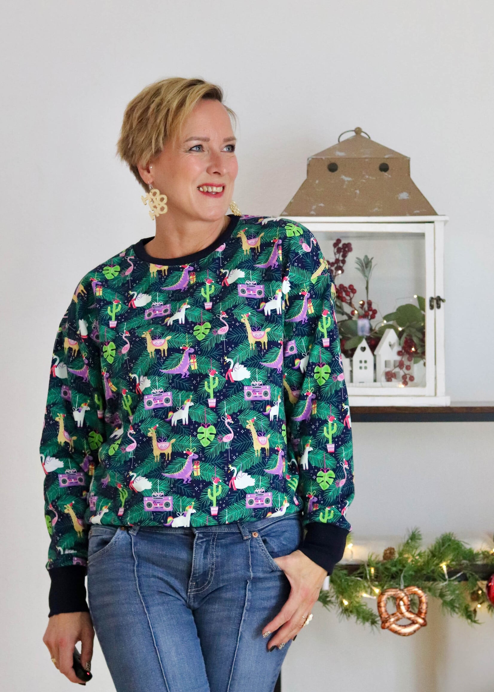 ° Stof Sweater - Christmas - Holly - Flamingo