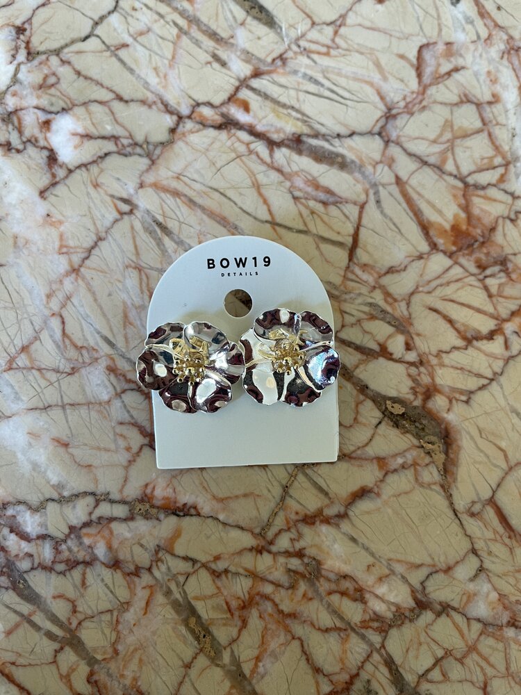 Bow19 Flower Small Earrings Silver