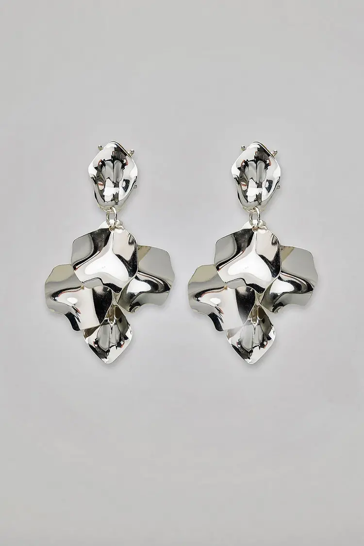 Bow19 Leaf Earrings Silver Metallic