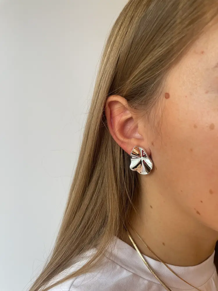 Bow19 Lip Earrings Silver S