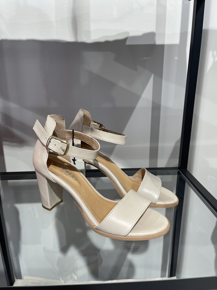 Pavement Silke Off White