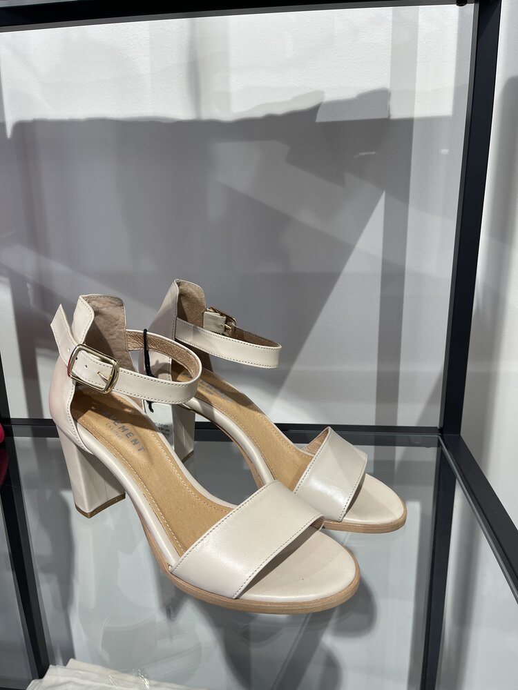 Pavement Silke Off White