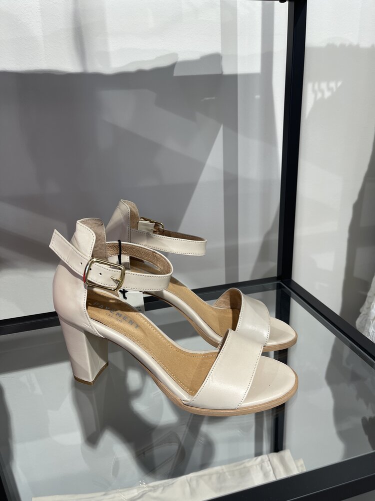 Pavement Silke Off White