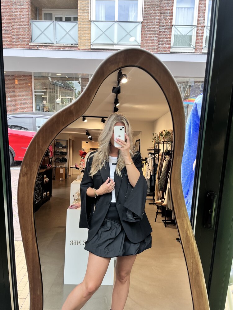 Haute L'Amitié Premiere Hook Blazer Black