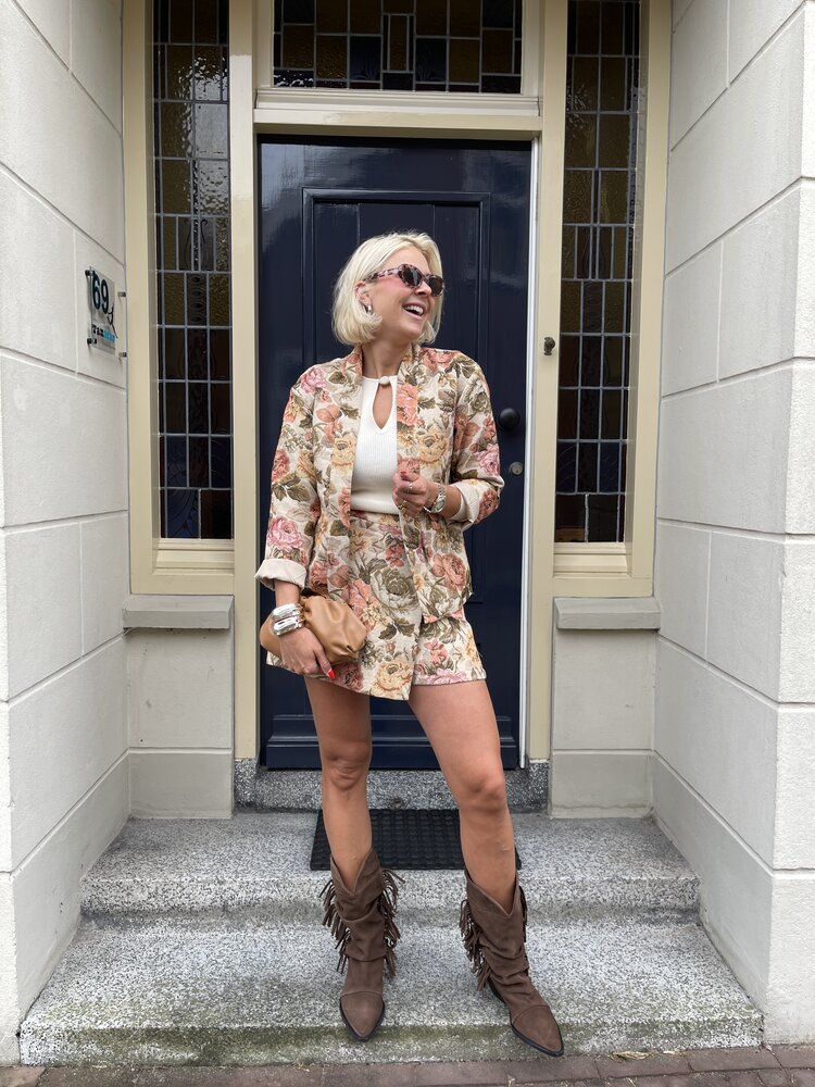 Pavement Gale Brown Suede