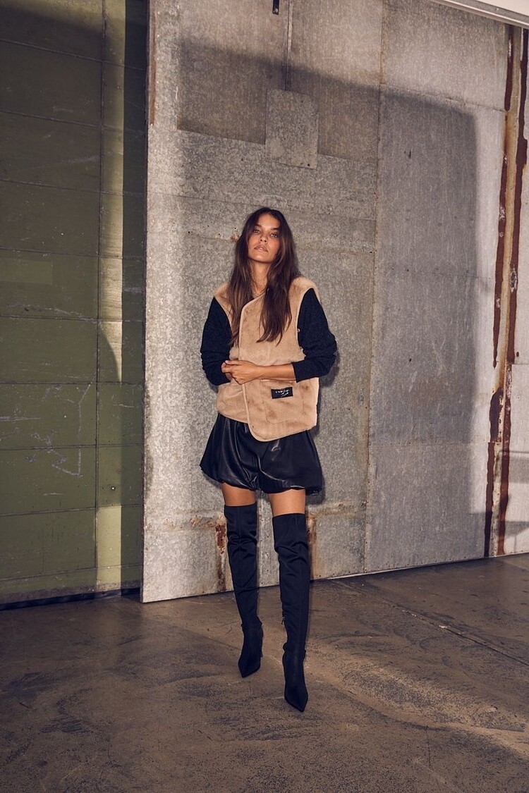 Haute L'Amitié New Fur Tech Vest Beige