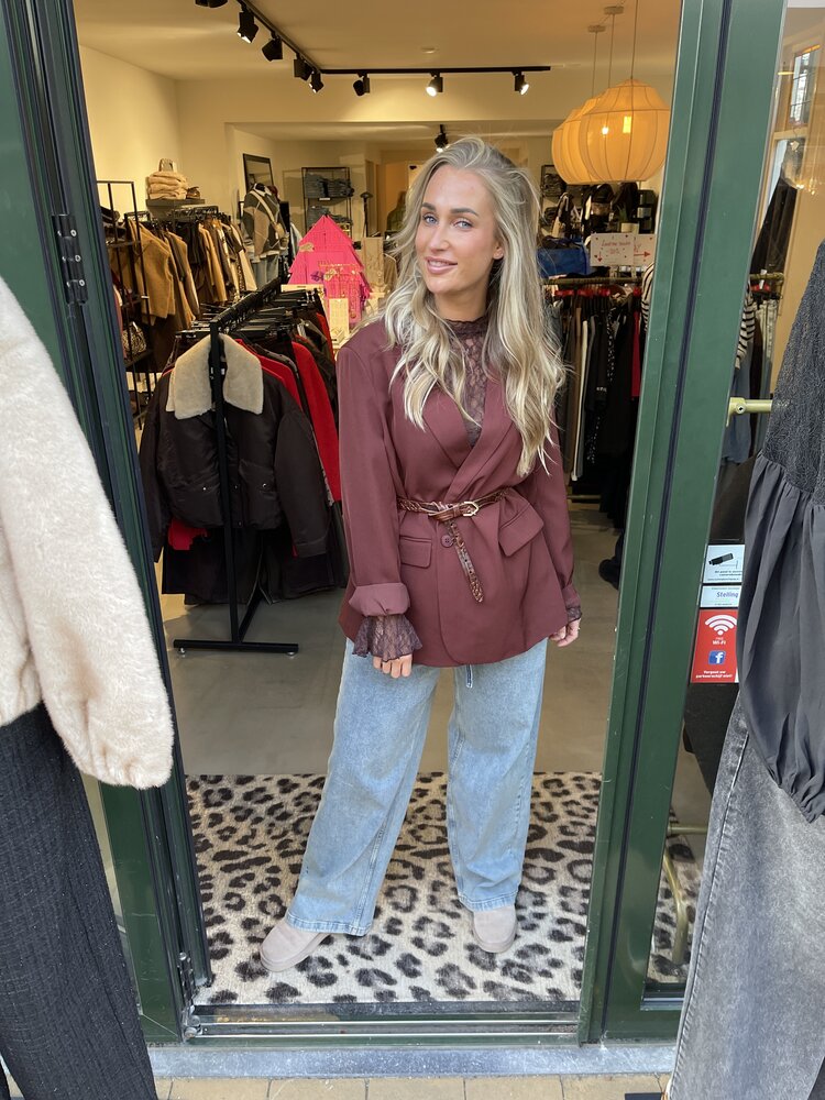 Just be Jolie Annabelle Lace Top Bordeaux