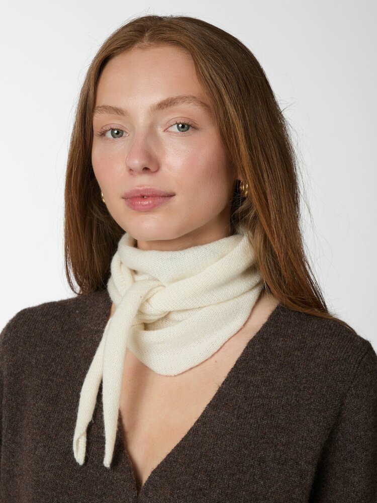 Neo Noir Misty Knit Scarf Off White