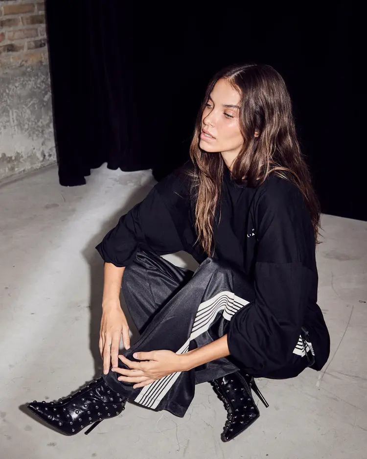 Haute L'Amitié Crew Neck LS Tee Black