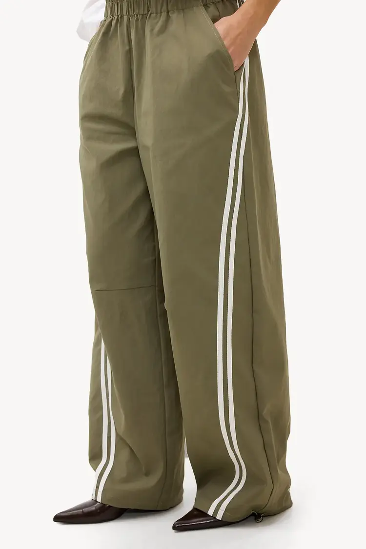 Loavies Love Every Storm Light Green