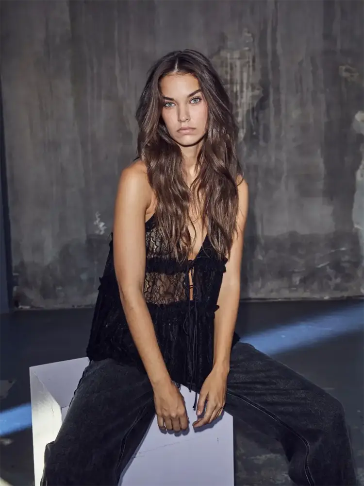 Haute L'Amitié New Lace Tie Top Black