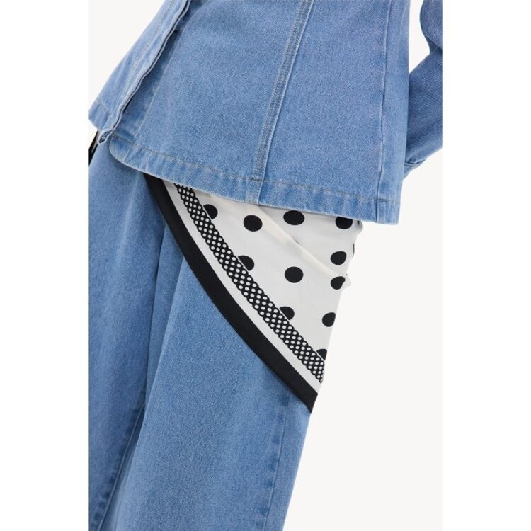 Loavies Frozen In Thought