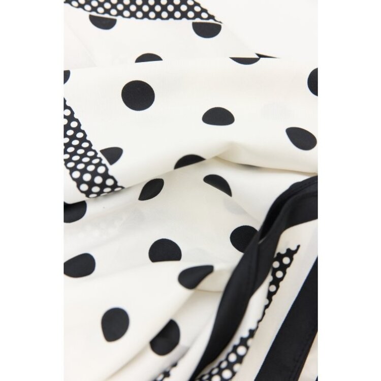 Loavies Frozen In Thought