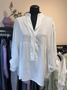 Just be Jolie Juul Blouse White