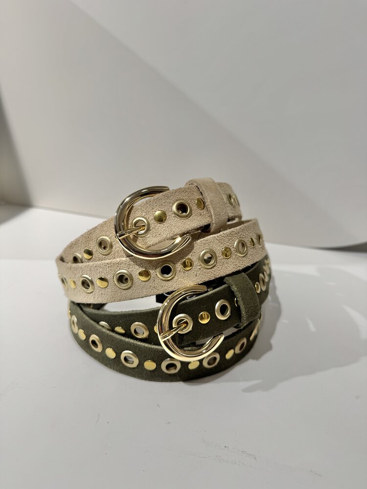 Elvy Suede Ecru/Gold Studs