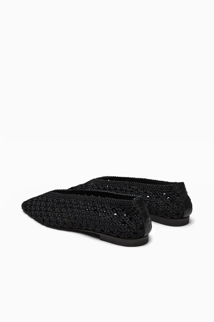 Pavement Lorinda Black