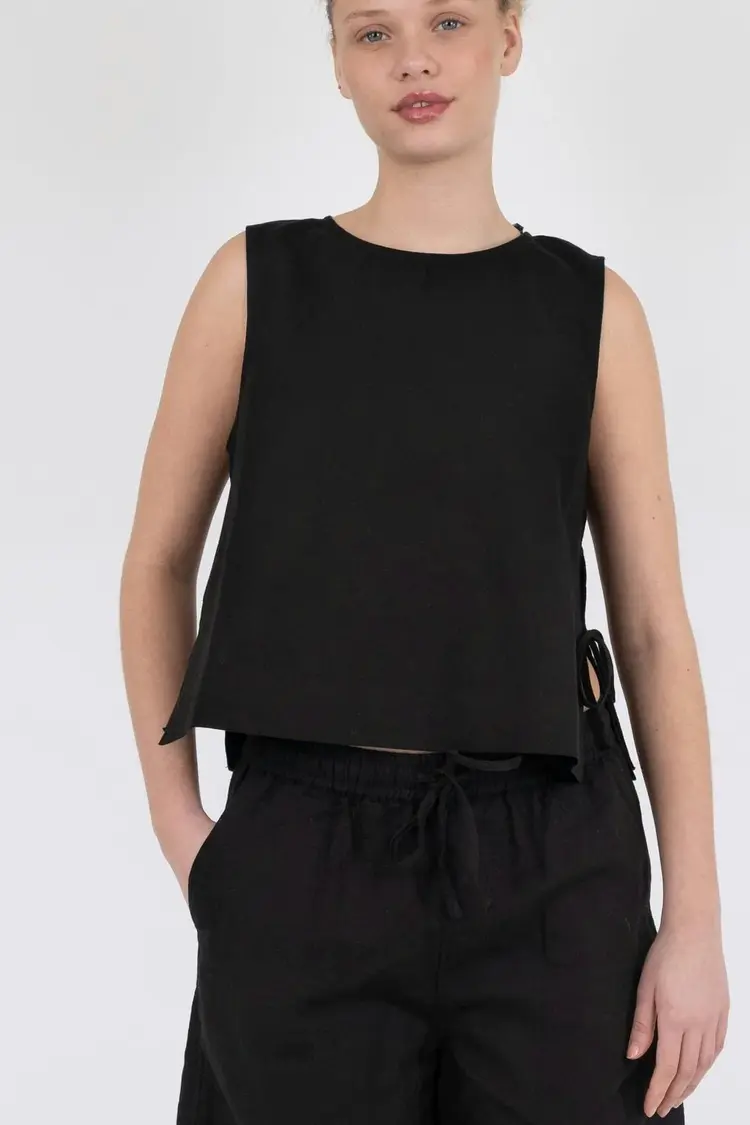 Neo Noir Svetlana Linen Top Black