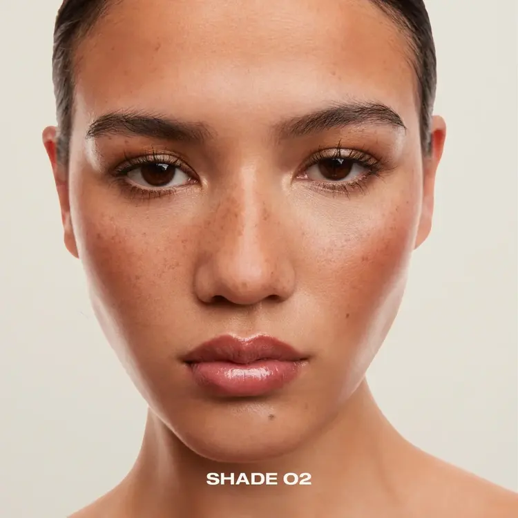 Sophia Mae Matte Bronzer Medium With Warm Undertone 02
