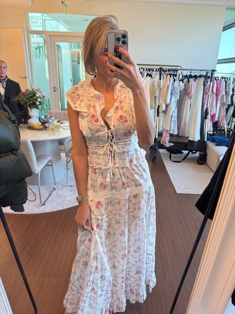 Neo Noir Netails Spring Flower Top Off White