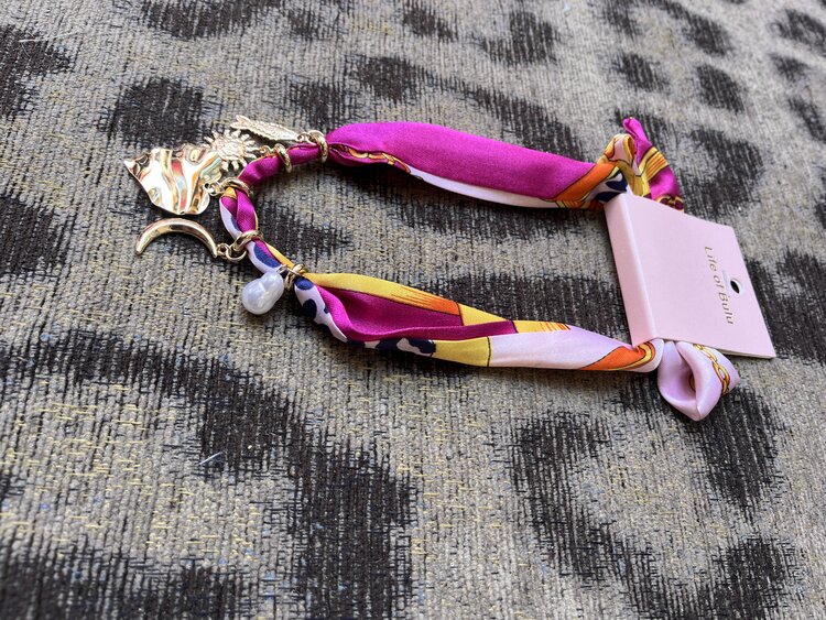 Bulu Brands Yara Scarf Necklace Fuchsia